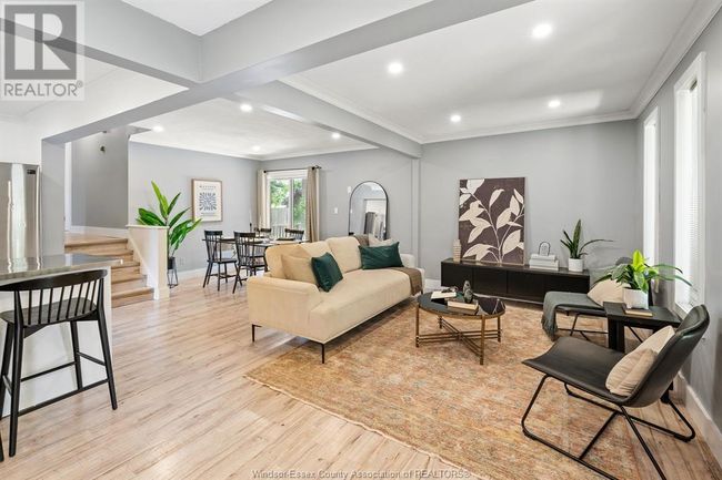 1361 Isabelle Pl, Home with 5 bedrooms, 2 bathrooms and null parking in Windsor ON | Image 11