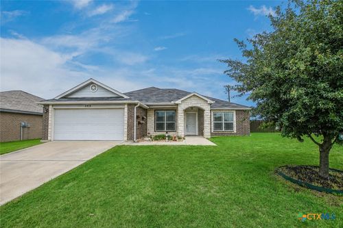 2415 Washington Dr, Belton, TX, 76513-7887 | Card Image