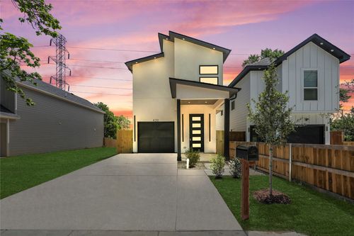 420 N Moore St, Dallas, TX, 75203-1942 | Card Image