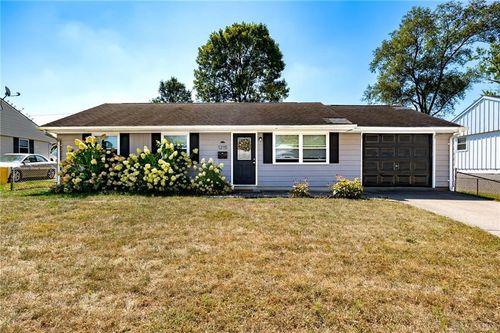 1215 Chalet Dr, New Carlisle, OH, 45344-2610 | Card Image