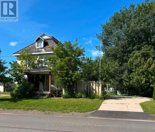 539 Mcgee St, Pembroke, ON, K8A6E3 | Card Image