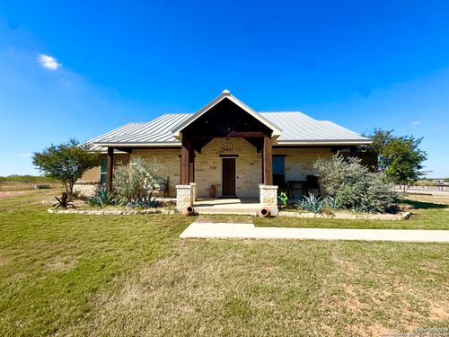 16489 Fm 472, Devine, TX, 78016-5520 | Card Image