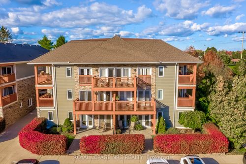 202-678 Line 2 Rd, Niagara on the Lake, ON, L0S1J0 | Card Image