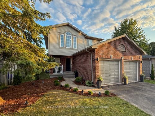 820 Guildwood Blvd, London, ON, N6H5G1 | Card Image