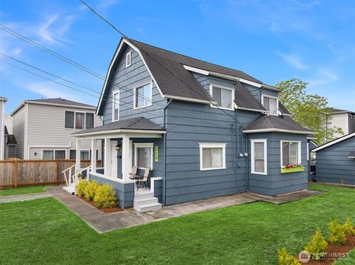 230 N Madison St, Monroe, WA, 98272-1820 | Card Image
