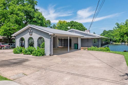208 Riverside Dr, Kingsland, TX, 78639-4020 | Card Image