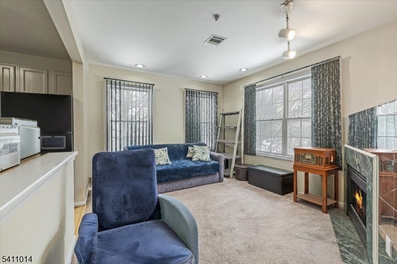 Residential in Clifton City 3