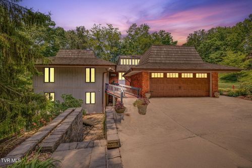 708 Thornwood Pl, Kingsport, TN, 37660-5037 | Card Image