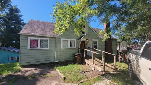 904 Garfield Ave, Marietta, OH, 45750-1621 | Card Image