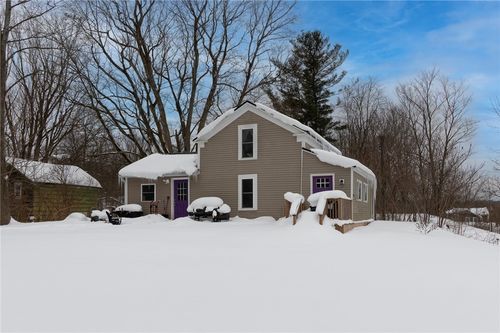13986 Exchange St, Red Creek, NY, 13143-3215 | Card Image