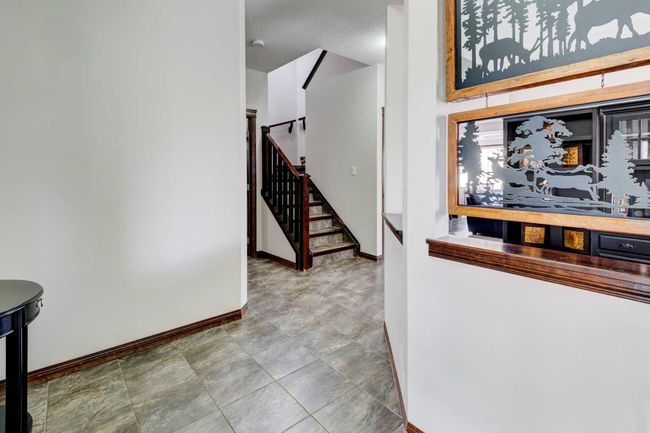 34 Chaparral Valley Place Se, House other with 5 bedrooms, 4 bathrooms and 4 parking in Calgary AB | Image 11