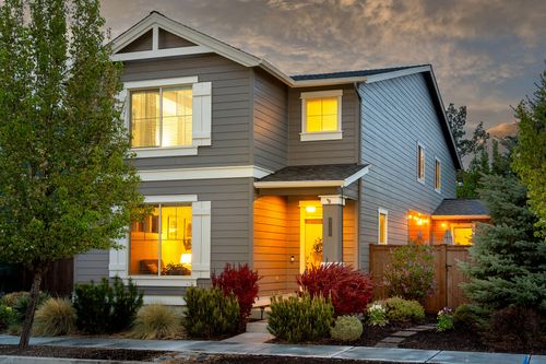 3380 Sw 28th St, Redmond, OR, 97756-7566 | Card Image