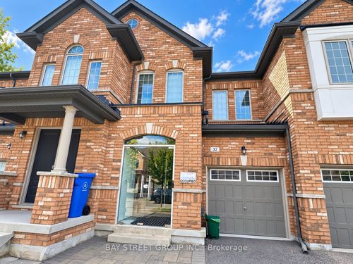 32 Capreol Ave, Aurora, ON, L4G0Z8 | Card Image