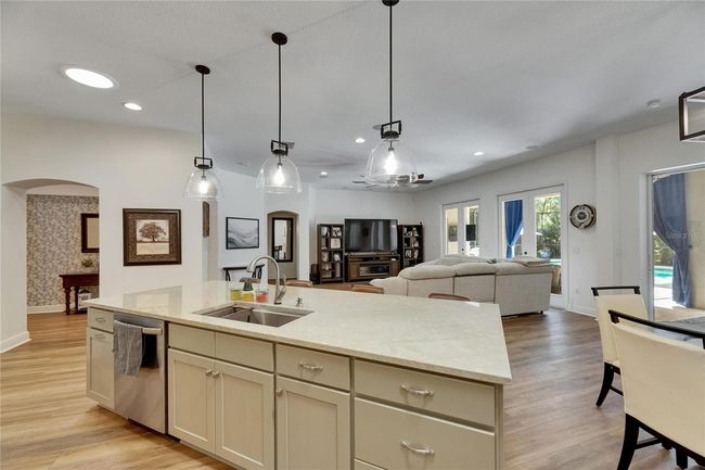 Kitchen | Image 24
