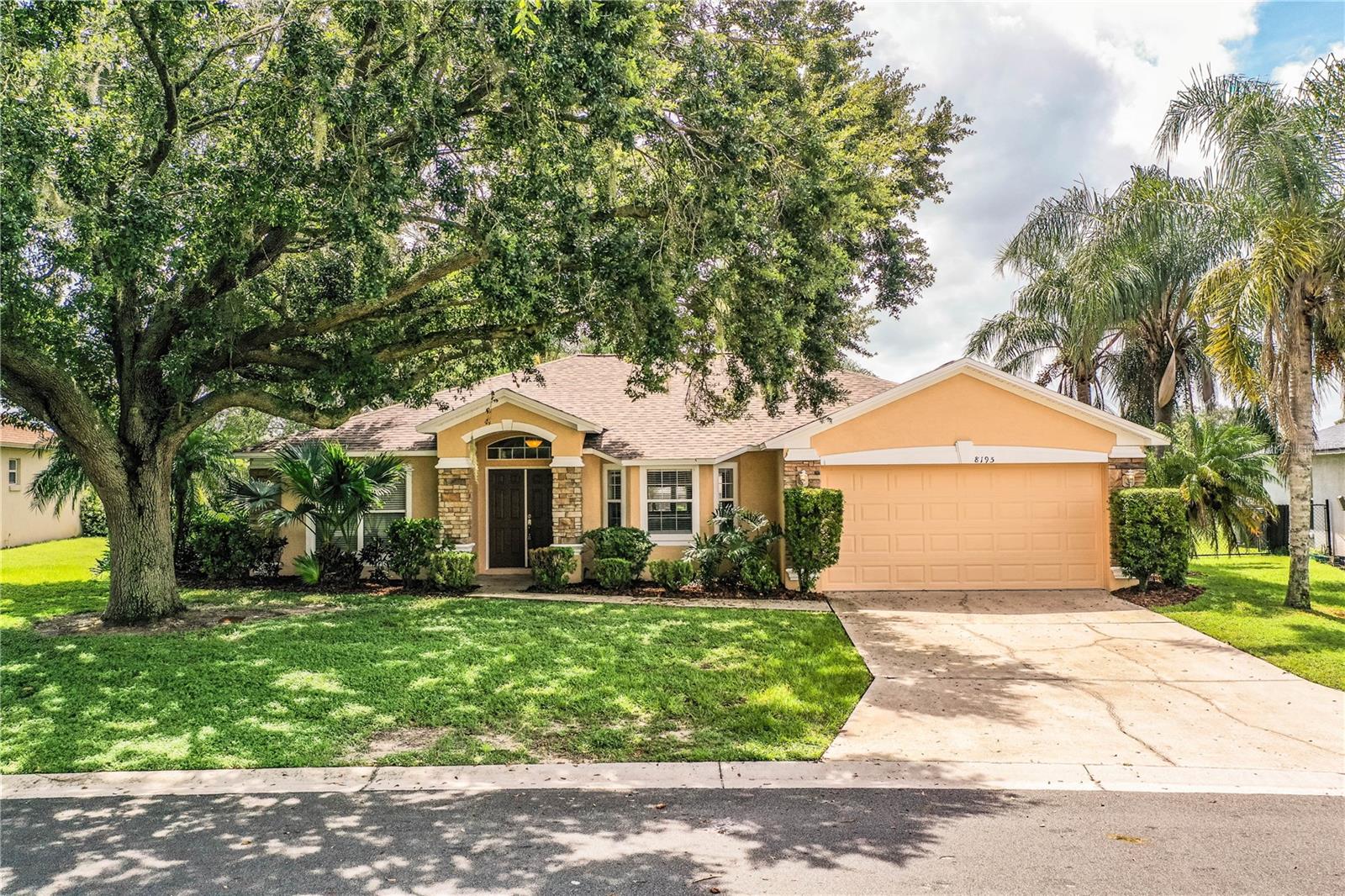 Westmont Terrace Dr, Lakeland, FL 33810