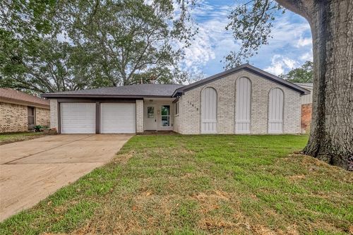 15619 La Casa Lane, Houston, TX, 77062 | Card Image