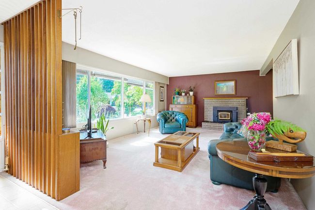 12730 226 St, House other with 3 bedrooms, 1 bathrooms and 4 parking in Maple Ridge BC | Image 18