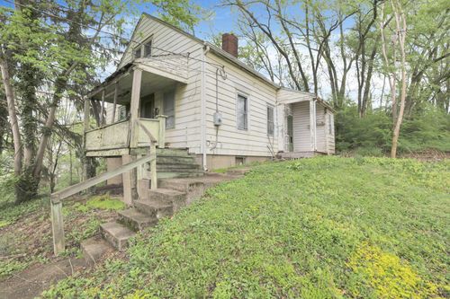 437 Warwick Ave, Zanesville, OH, 43701-3832 | Card Image