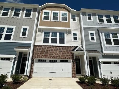 689-2106 Kettle Falls Sta, Apex, NC, 27502-7182 | Card Image
