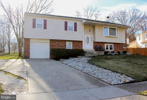 227 Hyde Park Pl, YARDLEY, PA, 19067-5803 | Card Image