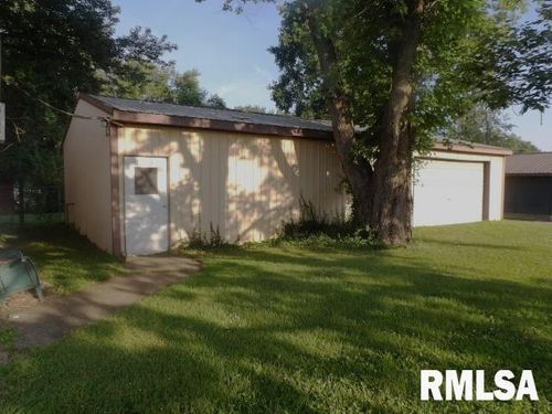 1509 E 4th St, West Frankfort, IL, 62896-1512 | Card Image