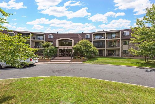 apt-130-4575 W 80th Street Cir, Bloomington, MN, 55437-1139 | Card Image