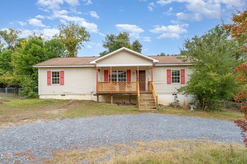 160 Tray St, Southern Pines, NC, 28387-3143 | Card Image