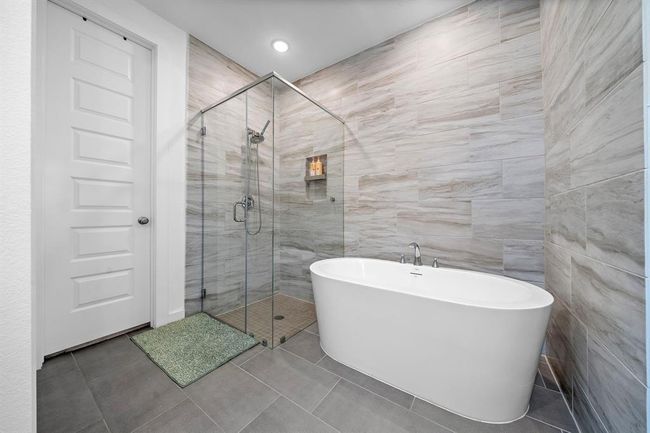 Primary Bath | Image 12