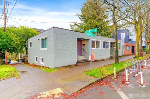7618 Greenwood Avenue N, Seattle, WA, 98103 | Card Image