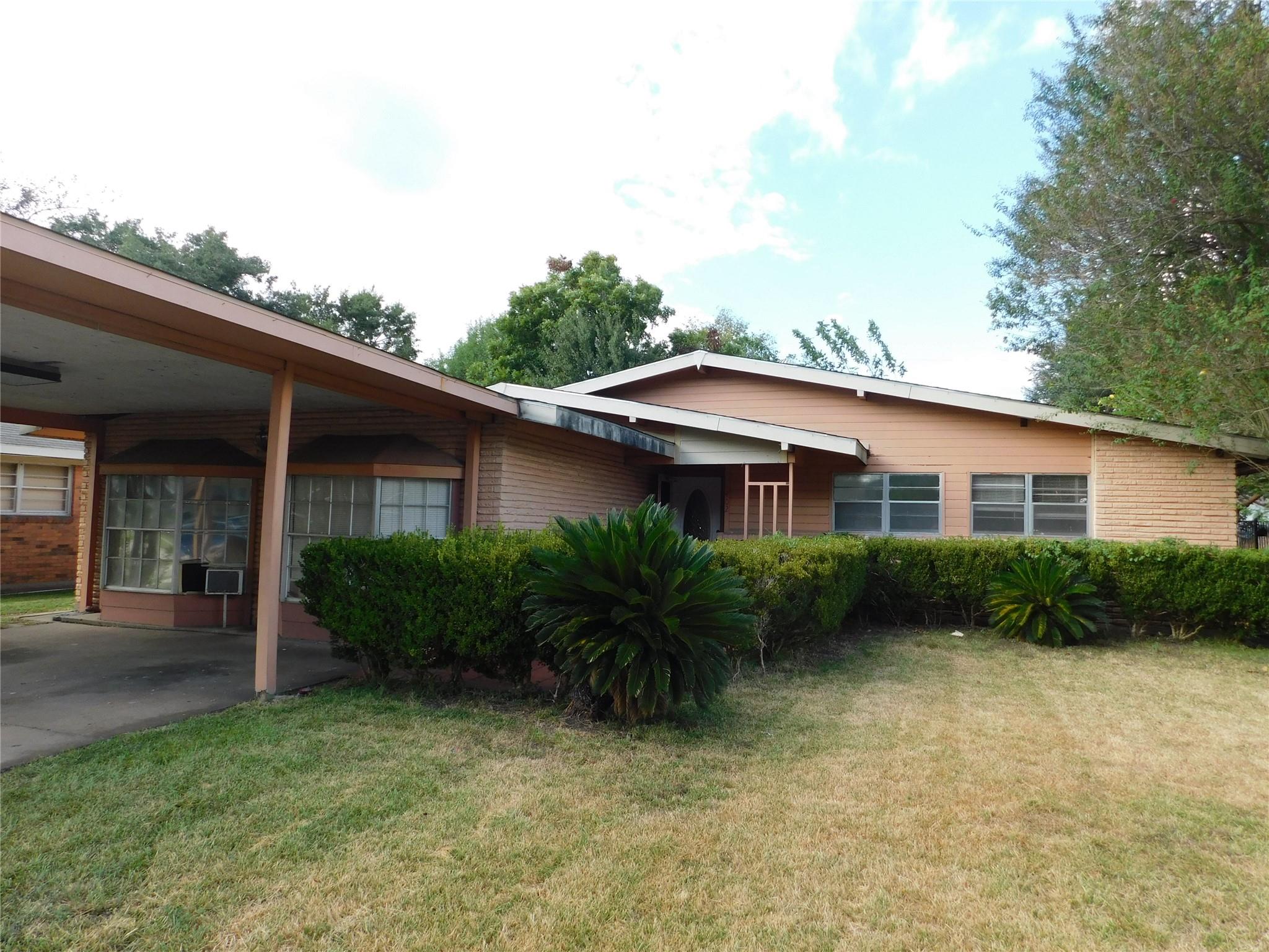 Residential Lease in Pasadena