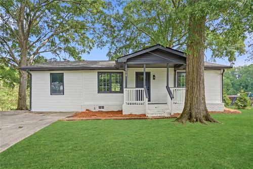 110 South Street, Dallas, GA, 30132 | Card Image