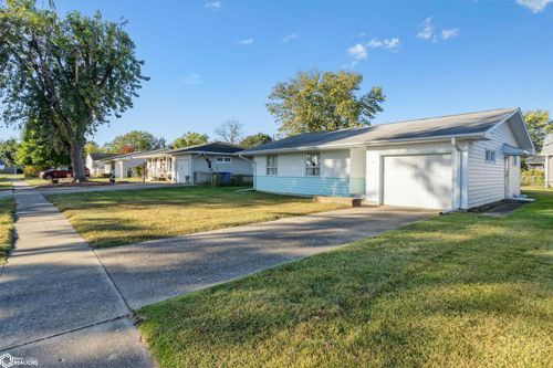 5 Sunset Ln, Fort Madison, IA, 52627-2142 | Card Image