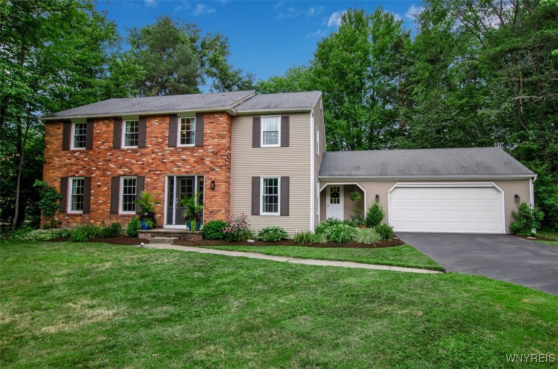 Tanglewood Dr, Orchard Park, NY 14127