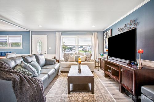 114 Daniel St, Carteret, NJ, 07008-2040 | Card Image