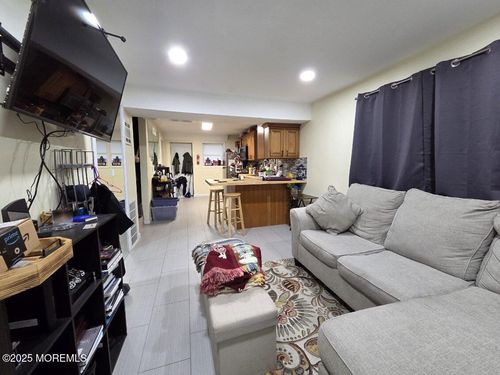 37 Beachway Ave, Keansburg, NJ, 07734-1277 | Card Image