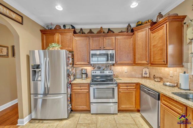 404 Hunts Landing Dr, House other with 3 bedrooms, 2 bathrooms and null parking in Kathleen GA | Image 25