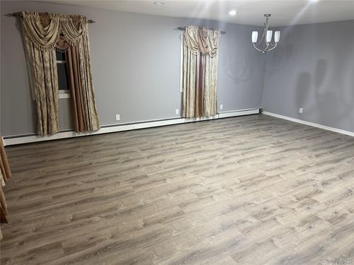 13330 125th St, South Ozone Park, NY, 11420-3202 | Card Image