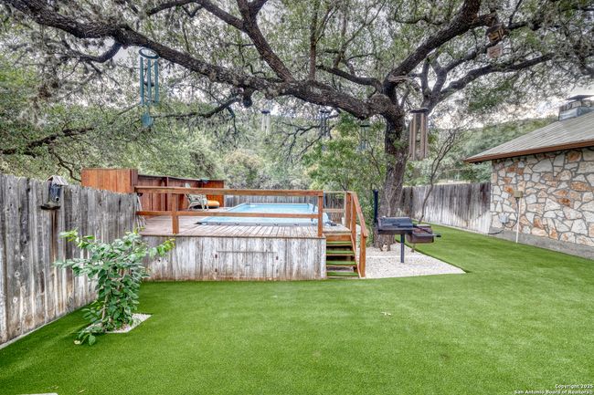 457 N Tomahawk Way, House other with 4 bedrooms, 3 bathrooms and null parking in Concan TX | Image 9