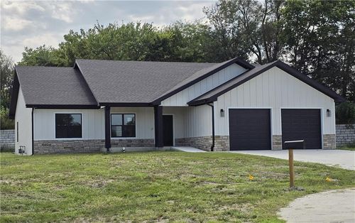 1007 George St, Effingham, KS, 66023 | Card Image