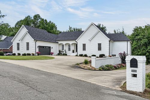 747 Coveview Cir, Cookeville, TN, 38506-6199 | Card Image