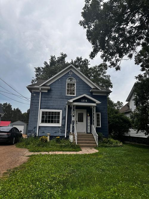 1314 Clermont St, Antigo, WI, 54409-1910 | Card Image