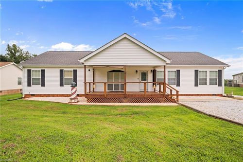 1102 Bryant Mill Rd, Ararat, NC, 27007-8068 | Card Image