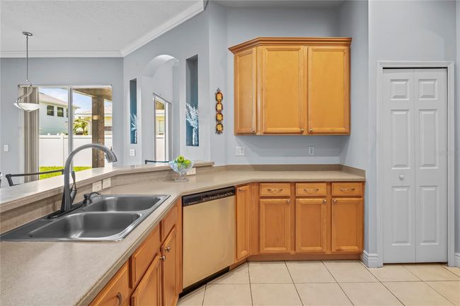 12801 Stanwyck Cir, House other with 4 bedrooms, 3 bathrooms and null parking in TAMPA FL | Image 11
