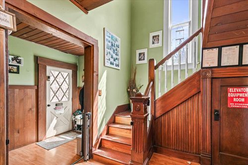 1984 Brookhurst St, Medford, OR, 97504-5314 | Card Image