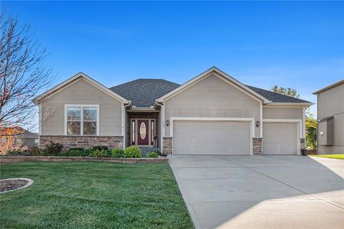 1322 Rock Creek Ct, Lansing, KS, 66043-6346 | Card Image
