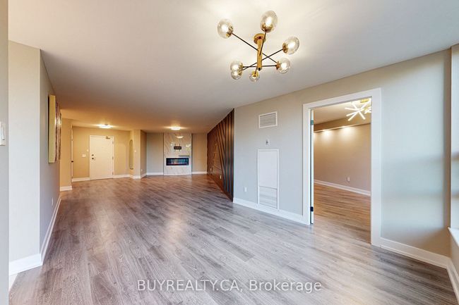 218 - 7905 Bayview Ave, Condo with 3 bedrooms, 3 bathrooms and 1 parking in Thornhill ON | Image 9