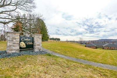 5142 Cedar Hills Blvd., Condo with 2 bedrooms, 2 bathrooms and 2 parking in Rostraver PA | Image 1