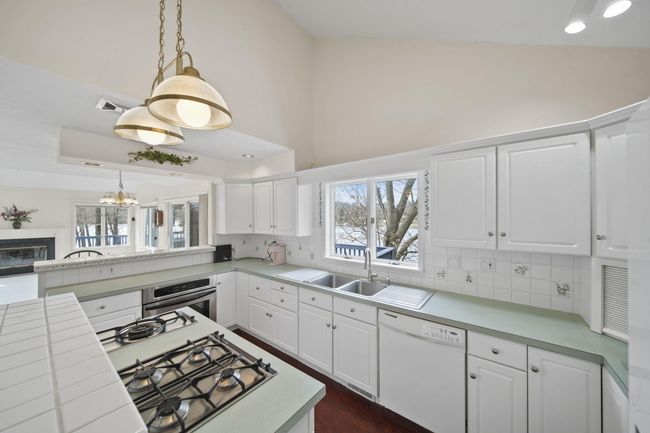 283 W Shore Dr, House other with 4 bedrooms, 4 bathrooms and null parking in Jerome MI | Image 11