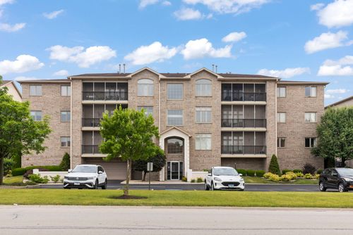 2d-18610 Pine Lake Dr, Tinley Park, IL, 60477-5474 | Card Image