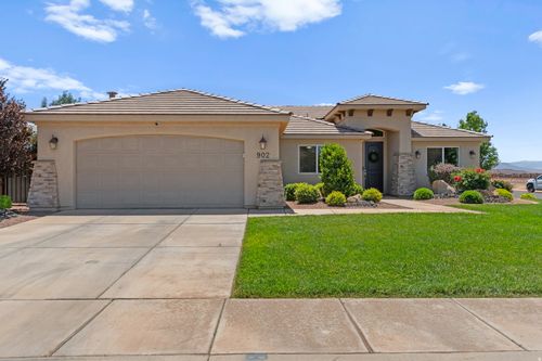 902 E 3950 S, Washington, UT, 84780-3023 | Card Image
